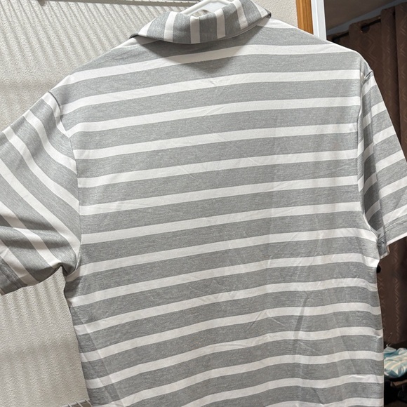 Under Armour Men's Light Gray and White Polo Shirt - Picture 6 of 7